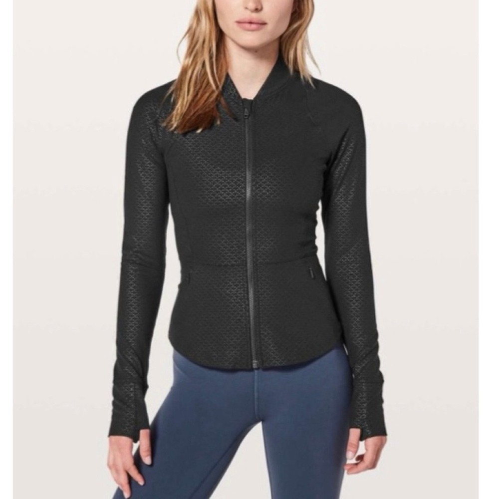Lululemon The Ease Jacket Womens Small Black Peplum Full Zip Dot Thumbholes
